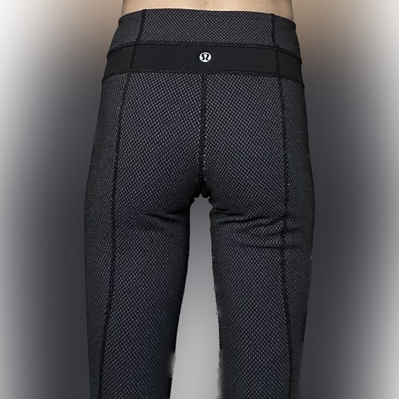 Lulu Lemon Leggings - Picture 3 of 7